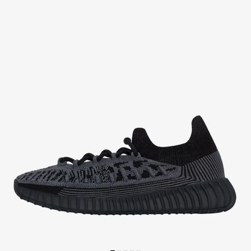 NEW YEEZY 350 V2 CMPCT